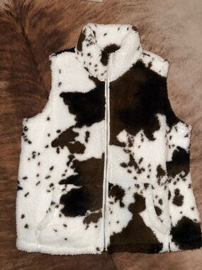 Faux Sherpa Cow Print Zip Vest - White & Dark Brown